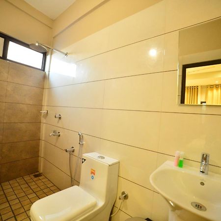 Hotel Priya Kottakkal ภายนอก รูปภาพ