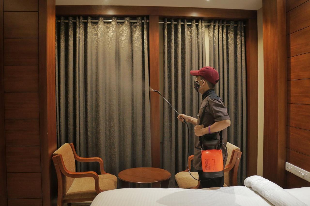 Hotel Priya Kottakkal ภายนอก รูปภาพ