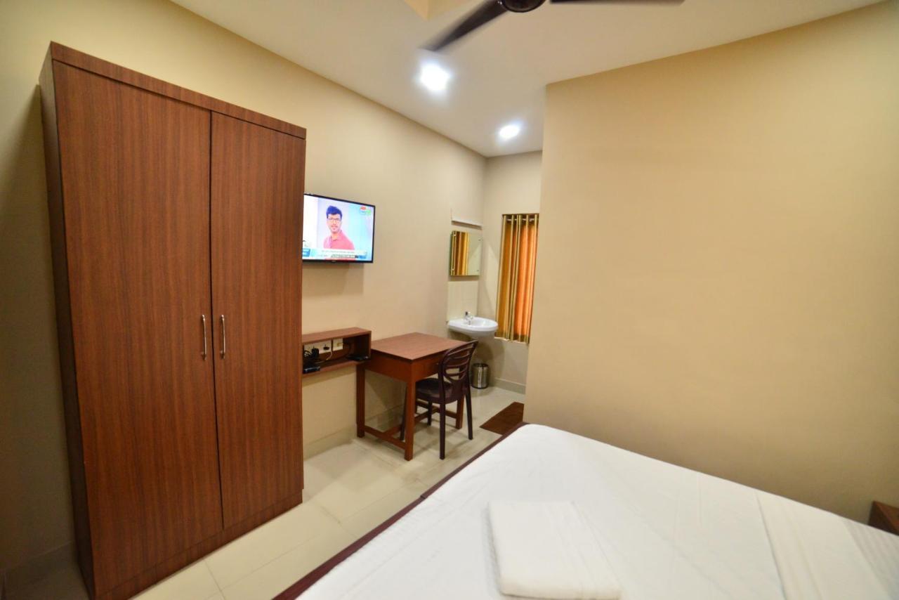 Hotel Priya Kottakkal ภายนอก รูปภาพ